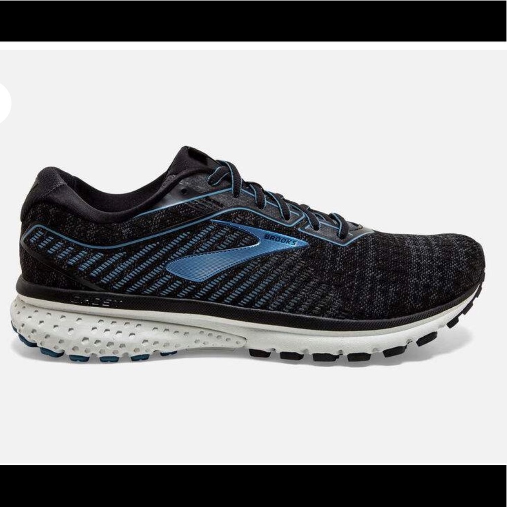 Men's size 11.5 Brooks NEW Brooks Ghost 12 shoes